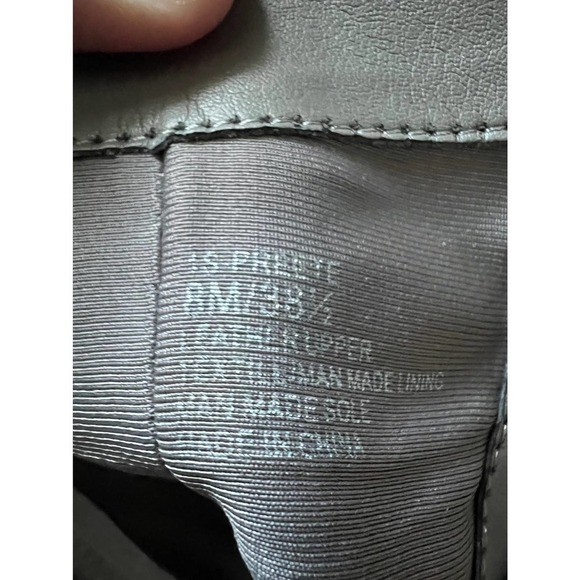 1 State gray suede booties 8M - Picture 4 of 5